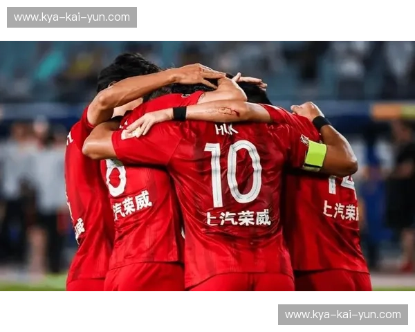 巅峰红蓝：那一夜，亚冠赛场上的“中国德比”不仅是生意，更是尊严